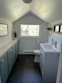 Rustic lakeside cottage with spa - Image 5