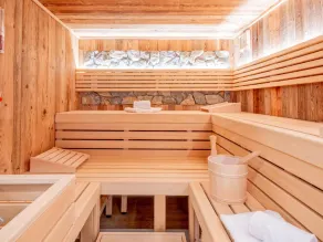 Freistehend mit viel Platz und Wellness im Haus - Image 2