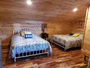 Smoke Rise Barn · Great Lake Front, Large Dock, 4bdrm, Pool Table - Image 5