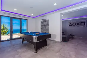 NOUVEAU Villa Belvedere avec piscine chauffée, billard, salle de jeux, vue sur la mer, 10 pax - Image 2