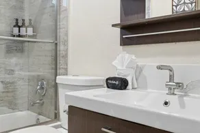 La Jolla Dream! Amazing Location - Large Patio, Fire Pit and Parking! - Image 4