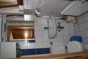 Casa de férias isolada em uma área tranquila, com um jardim - Image 2