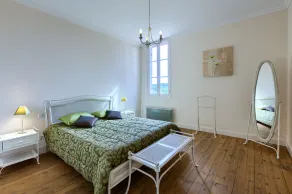 Renovated Stone House with Garden in the Heart of the Saint-Émilion Vineyards - Image 5