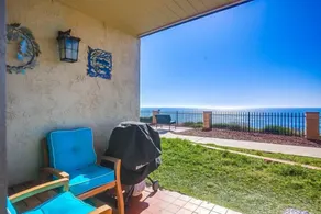 Oceanfront 1 bedroom, Pool, Spa, Beach Access by RedAwning - Image 4