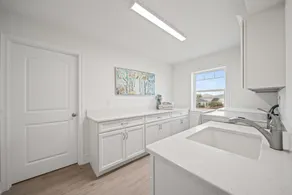 Spectacular Ocean Front home - Image 3