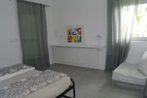Modern 3 bedroom garden apartment with maximum privacy - Image 4