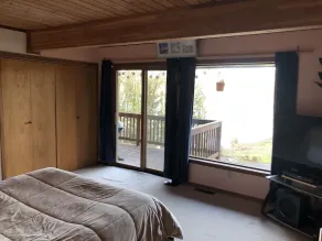 Waterfront Lindal Cedar Home \"The Getaway\" - Image 5