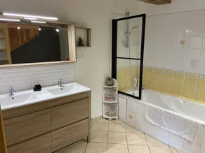 Group gite sleeps 25 on a farm with private pool - Image 3
