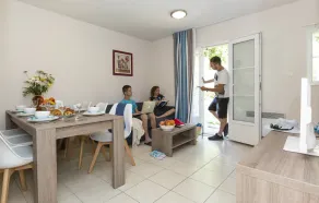 Appartement Cosy Avec Kochnische Equipée | Wi-Fi Gratuit + Accès Piscine - Image 4