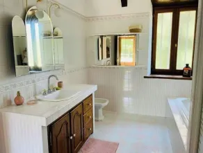 Magnificent country house in a quiet location - Image 3