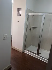 A lovely and well spaced one bedroom with a pool view - Image 3