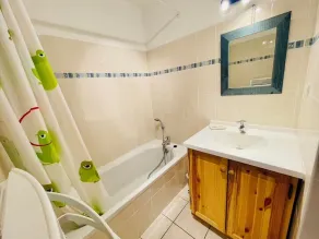 Nice Cosy Apt With Balcony In Briançon - Image 2