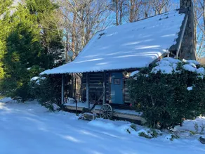 Sunset Cottage at The Adams Family Farm - Image 5