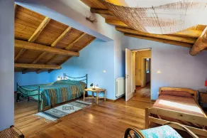 Cosy house with rustic charm, big garden and sublime view on the Etna and sea - Image 4