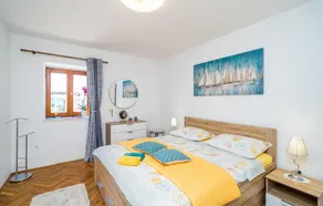 Superbe maison de 4 chambres à Banici - Image 4