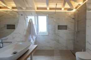 Luxury Villa Dana Indoor Pool and Sauna - Image 4