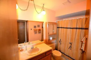 Grand Estates-Spacious Two-Level Condo with Spectacular Views Near Lake Estes - Image 2