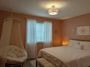 Contemporary 2-Bedroom Close to Downtown, Dining - Image 5