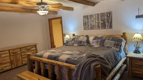 Luxurious Northwoods Log Lake house with over 500ft of lake frontage on 15 acres - Image 5