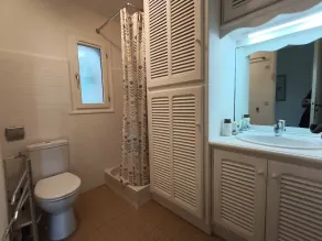 Appartement pour 4 personnes au cœur du village de Grimaud - Image 2