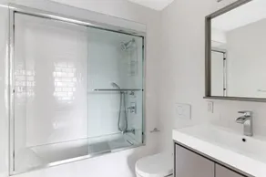 Amazing Williamsburg 2BR w/ W/D & Outdoor Space, near L, by Blueground - Image 4