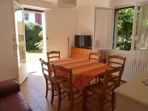 Haus mit Garten, nahe dem Strand, dem Hafen und dem Fluss-Shuttle - Image 3