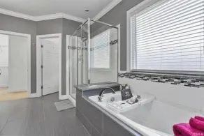 Private Pool with Pond Views - Pet Friendly - Near Downtown - Image 4