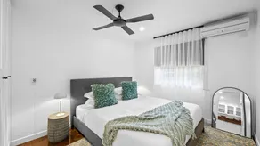 Large 2 bedroom house with pool - Image 4