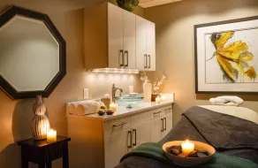 2-Bedroom Suite at a 4⭐️ Hotel - Image 2