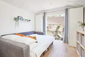 Host & Stay - Sunnyside Studio - Image 4