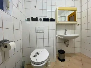 Romantic apartment with garden - Image 3