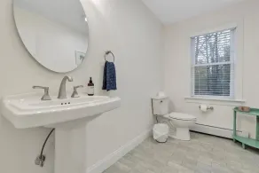 Pet Friendly! Perfectly Located in Kennebunkport! - Image 4