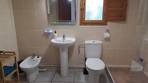 3 bedroom ground floor house on smallholding - Image 3