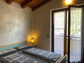 Semesterhus upp till 4 personer, bara 200 m från sjön, lugnt läge - Image 4
