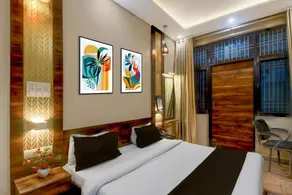Deluxe Aishwarya Inn - Image 4