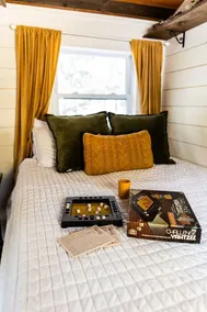 Cozy Cottage overlooking stream on 60 acres - Image 4