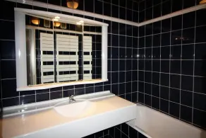 100m des commerces, 2ème étage, vue lac, balcon, télévision, casier à ski, 70m², Tignes - Image 2