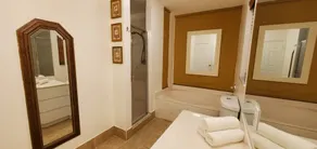 Huge Gated 5⭐Private Home Sleeps 21+ FREE RENTAL CAR +WATERSPORTS🌊 +WiFi +More! - Image 3