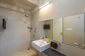 Villa Beach Haven - 2 min walk from beach - Image 3