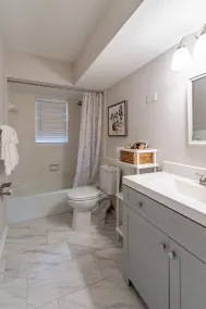 Brandon Peaceful Home w/newly renovated kitchen - Image 2