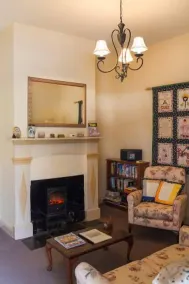 Ambrose Cottage Castlemaine - Image 2