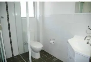 UNIT 3 SEASCAPE APARTMENTS 28 BUNDELLA AVE LC - Image 3
