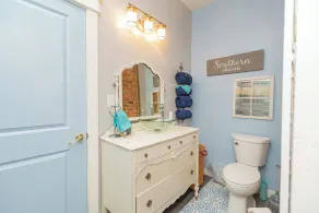 Historical home - walking distance to shops and eateries - Image 2