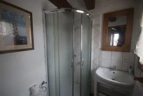 Self Catering Chalet NIKITA  ideal for 2 or 3 families - good access to lifts - Image 4