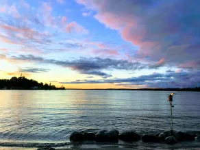 Ironton Shore Farms: 4 Schlafzimmer Bauernhaus am Lake Charlevoix mit Strand und Dock - Image 3