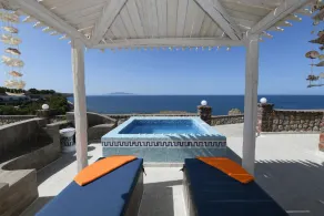 Starlight Luxury Seaside Villa & Suites - Image 3