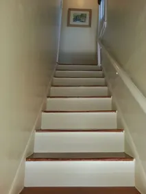 Mysigt och rent duplex med veranda i populär Jamaica Plain (\"JP\") Del av Boston - Image 2