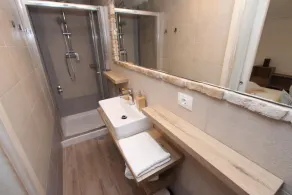 MIDEA 2 Studio with Terrace 3 - Image 2