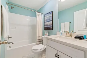 “Family Traditions” Cottage - 4-bed lake retreat - Image 4