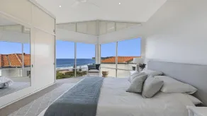 KAILANI - OVERLOOKING CAPE THREE POINTS AND NORTH AVOCA BEACH - Image 5